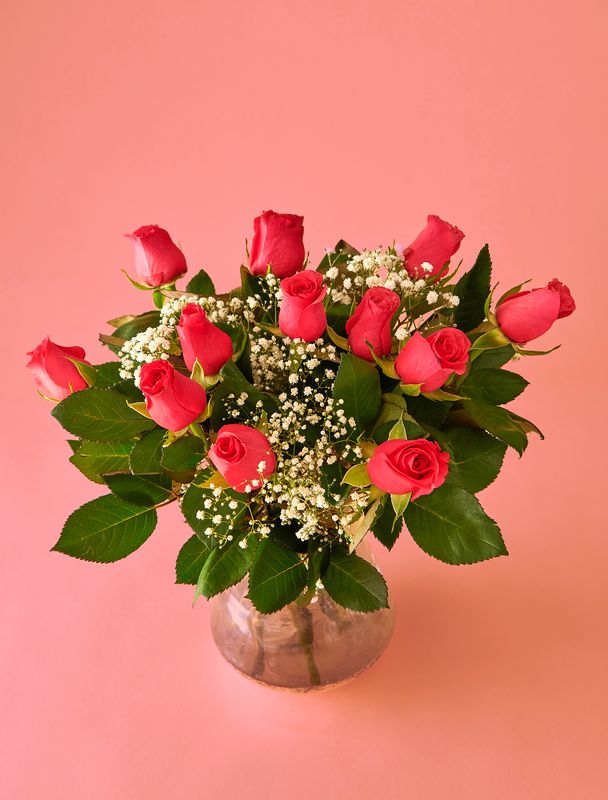 Bouquet De 12 Roses + Gypsophile